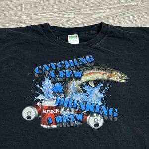 VTG Fish T Shirt Mens Sz XL Fishing Beer Parody Catching A Few Drinking A Brew
